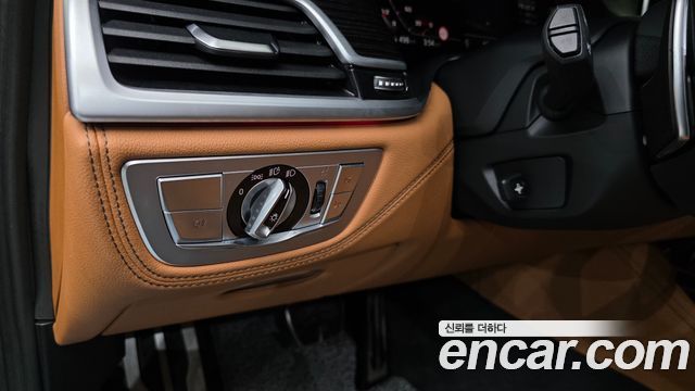 BMW 7 Series (G11) 730Ld xDrive M Sport 2020 — фото 36