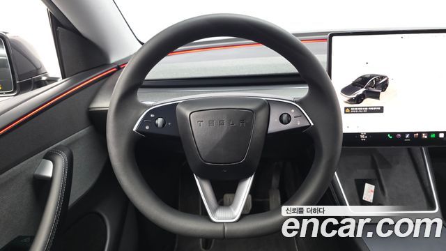 Tesla Model Y RWD 2025 — фото 13