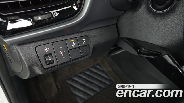 Kia Stonic 1.4 Prestige 2020 — фото 33