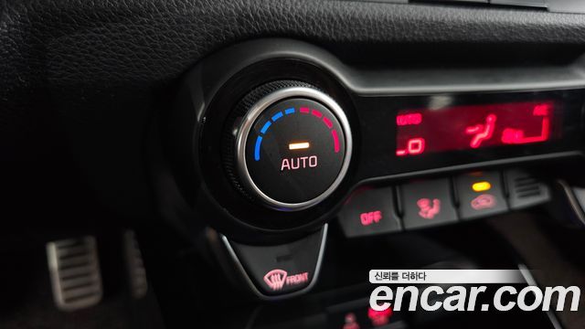 Kia Stonic 1.4 Prestige 2020 — фото 34