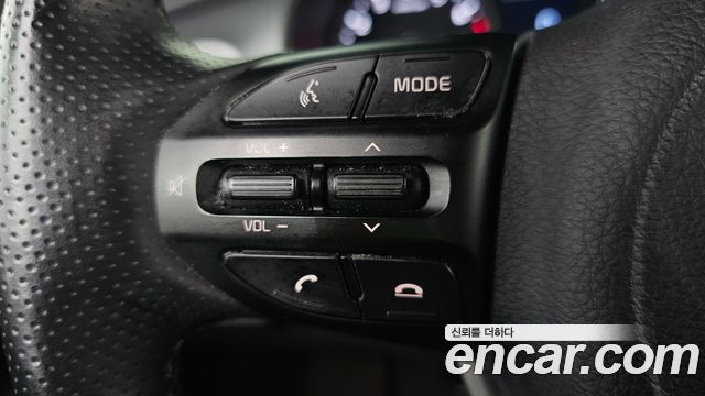 Kia Stonic 1.4 Prestige 2020 — фото 35