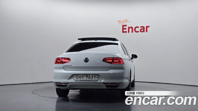 Volkswagen Passat GT (B8) 2.0 TDI Premium 2018 — фото 4