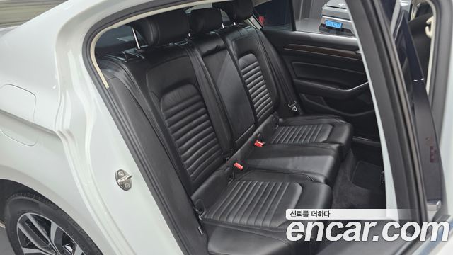 Volkswagen Passat GT (B8) 2.0 TDI Premium 2018 — фото 12