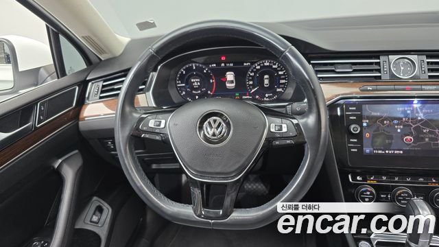 Volkswagen Passat GT (B8) 2.0 TDI Premium 2018 — фото 13