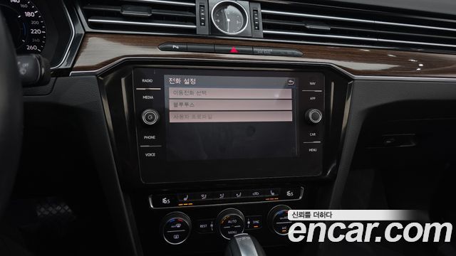 Volkswagen Passat GT (B8) 2.0 TDI Premium 2018 — фото 32