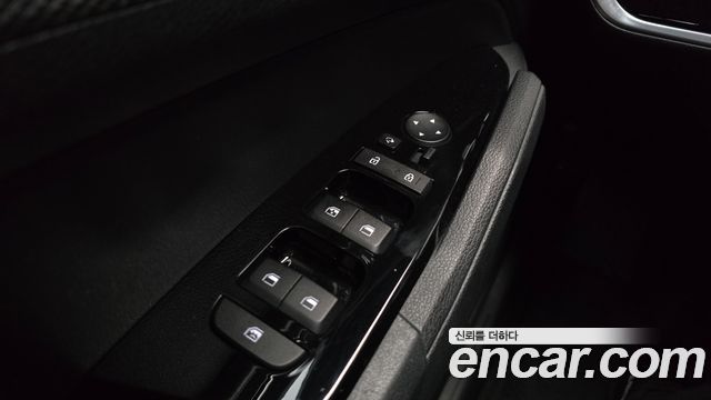 Kia Sportage (V) Diesel 2.0 2WD Prestige 2022 — фото 20