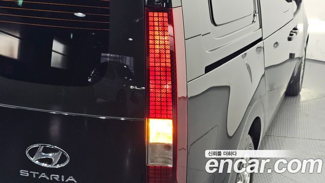 Hyundai Staria L3.5 Cargo 5-Seater Modern 2024 — фото 23