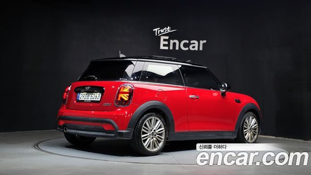 MINI Cooper Classic Plus 3rd 2022 — фото 2