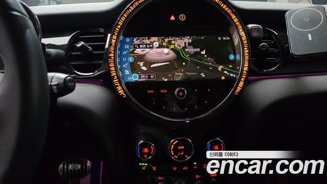 MINI Cooper Classic Plus 3rd 2022 — фото 13