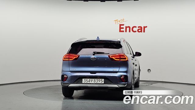 Kia Niro 1.6 HEV Noblesse Special 2020 — фото 4