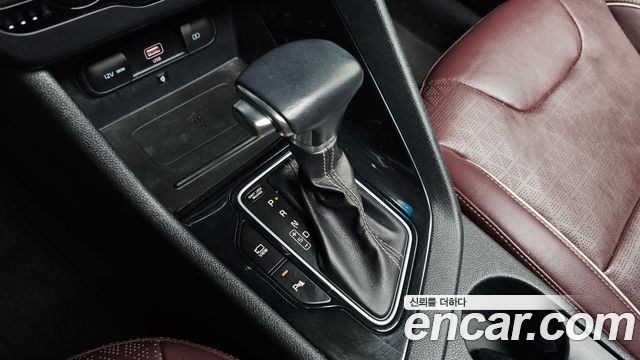 Kia Niro 1.6 HEV Noblesse Special 2020 — фото 9