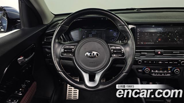 Kia Niro 1.6 HEV Noblesse Special 2020 — фото 13