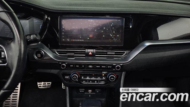 Kia Niro 1.6 HEV Noblesse Special 2020 — фото 14