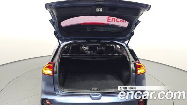 Kia Niro 1.6 HEV Noblesse Special 2020 — фото 20