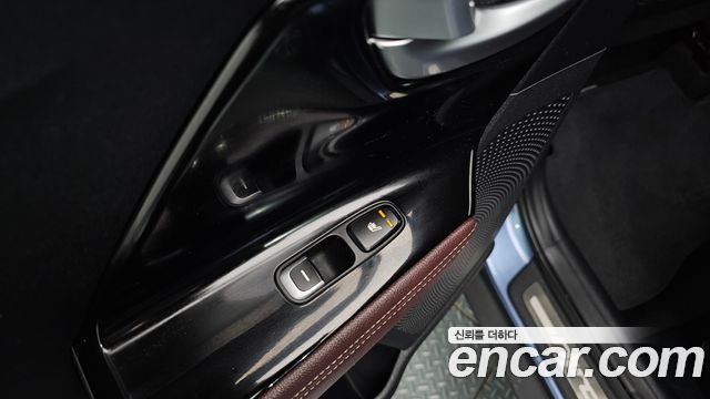 Kia Niro 1.6 HEV Noblesse Special 2020 — фото 34