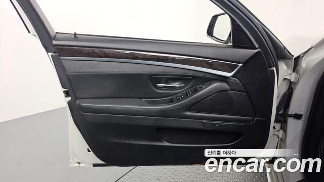 BMW 5 Series (F10) 528i M Aero Dynamic 2016 — фото 24