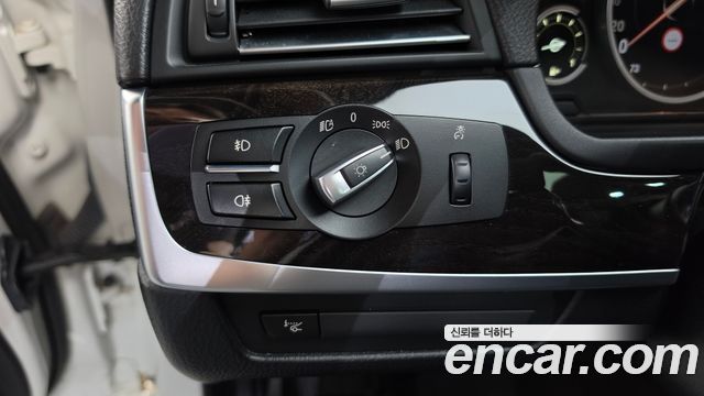 BMW 5 Series (F10) 528i M Aero Dynamic 2016 — фото 30