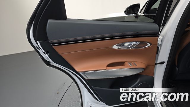 Genesis GV70 2.5T Gasoline AWD 2022 — фото 25