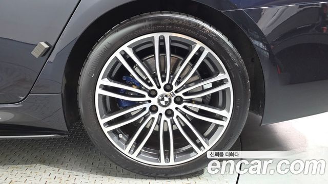 BMW 5 Series (G30) 530i xDrive M Sport Package Plus 2019 — фото 21