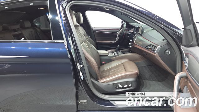 BMW 5 Series (G30) 530i xDrive M Sport Package Plus 2019 — фото 26