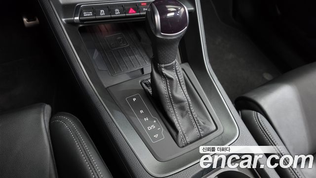 Audi Q3 (F3) 40 TFSI Quattro Premium Sport Back 2024 — фото 9