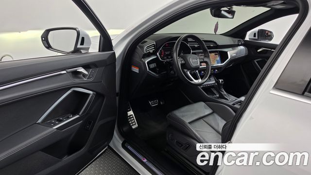 Audi Q3 (F3) 40 TFSI Quattro Premium Sport Back 2024 — фото 10