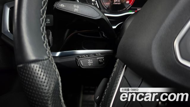 Audi Q3 (F3) 40 TFSI Quattro Premium Sport Back 2024 — фото 12