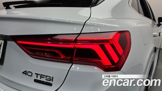 Audi Q3 (F3) 40 TFSI Quattro Premium Sport Back 2024 — фото 23