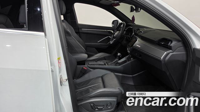Audi Q3 (F3) 40 TFSI Quattro Premium Sport Back 2024 — фото 26