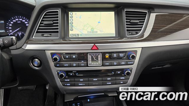 Genesis G80 3.3 GDI AWD Luxury 2017 — фото 14