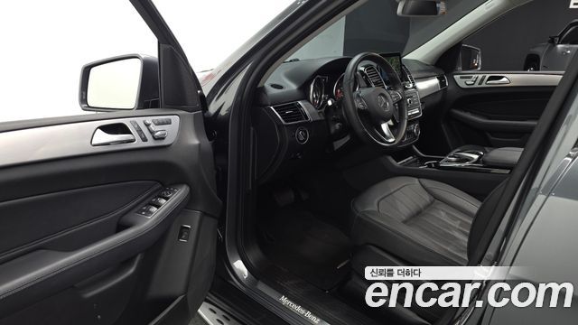 Mercedes-Benz GLE-Class (W166) GLE350 d 4MATIC 2018 — фото 15