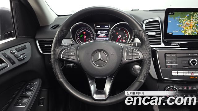 Mercedes-Benz GLE-Class (W166) GLE350 d 4MATIC 2018 — фото 17