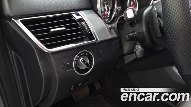 Mercedes-Benz GLE-Class (W166) GLE350 d 4MATIC 2018 — фото 23