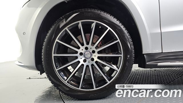 Mercedes-Benz GLS-Class (X166) GLS500 4MATIC 2017 — фото 5