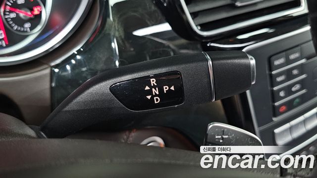Mercedes-Benz GLS-Class (X166) GLS500 4MATIC 2017 — фото 9