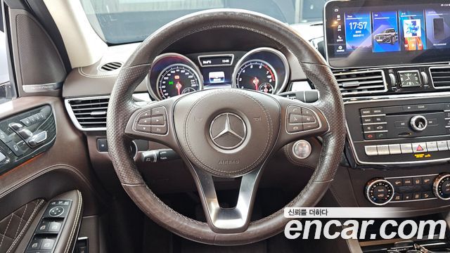 Mercedes-Benz GLS-Class (X166) GLS500 4MATIC 2017 — фото 13