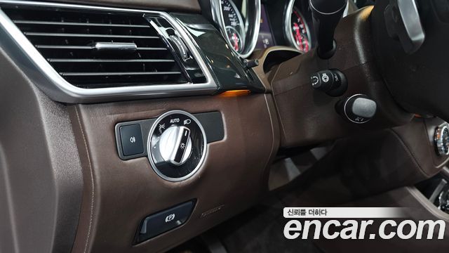 Mercedes-Benz GLS-Class (X166) GLS500 4MATIC 2017 — фото 19