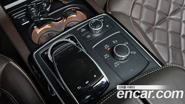 Mercedes-Benz GLS-Class (X166) GLS500 4MATIC 2017 — фото 31