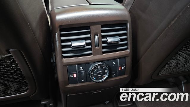Mercedes-Benz GLS-Class (X166) GLS500 4MATIC 2017 — фото 33