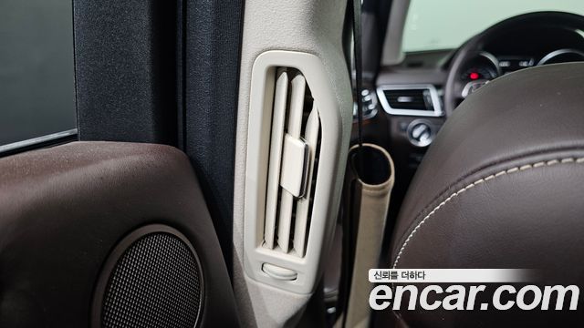 Mercedes-Benz GLS-Class (X166) GLS500 4MATIC 2017 — фото 35