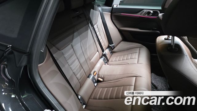 BMW i4 eDrive40 M Sports Pro 2023 — фото 11