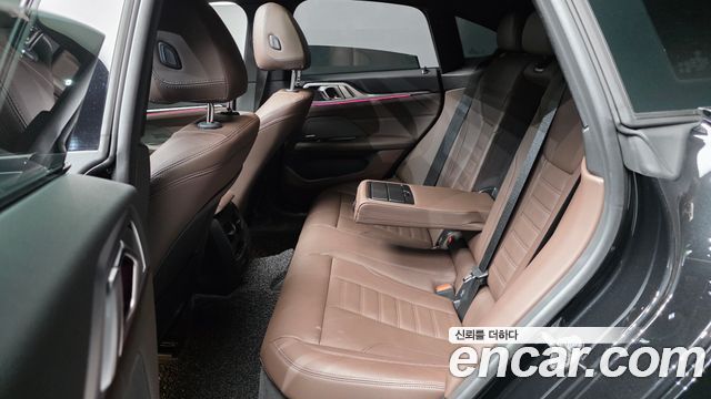 BMW i4 eDrive40 M Sports Pro 2023 — фото 12