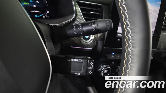 Renault Korea Arkana 1.6 E-TECH Iconic Design Package 2025 — фото 24