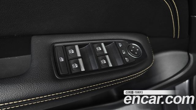 Renault Korea Arkana 1.6 E-TECH Iconic Design Package 2025 — фото 33