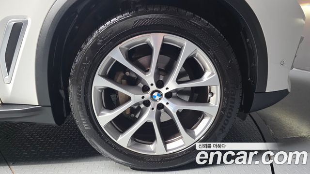 BMW X5 (G05) xDrive 30d xLine 2019 — фото 21