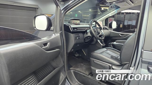 Hyundai Staria Tourer 11-Seater Modern 2023 — фото 10