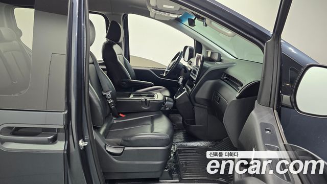 Hyundai Staria Tourer 11-Seater Modern 2023 — фото 15