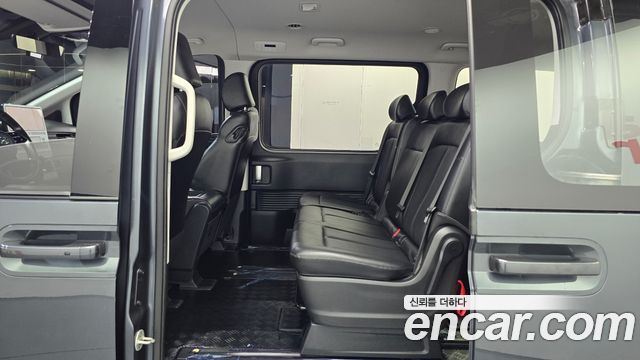 Hyundai Staria Tourer 11-Seater Modern 2023 — фото 16