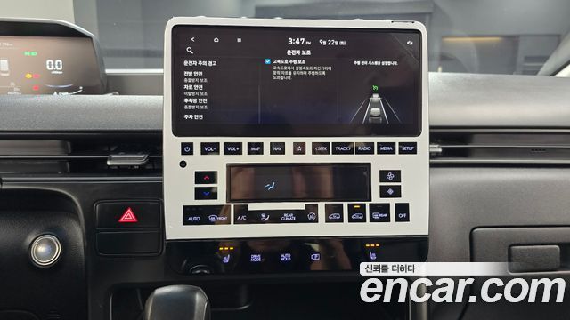 Hyundai Staria Tourer 11-Seater Modern 2023 — фото 18