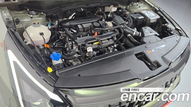 Kia Sportage (V) Gasoline 1.6 Turbo 2WD Signature X Line 2025 — фото 6